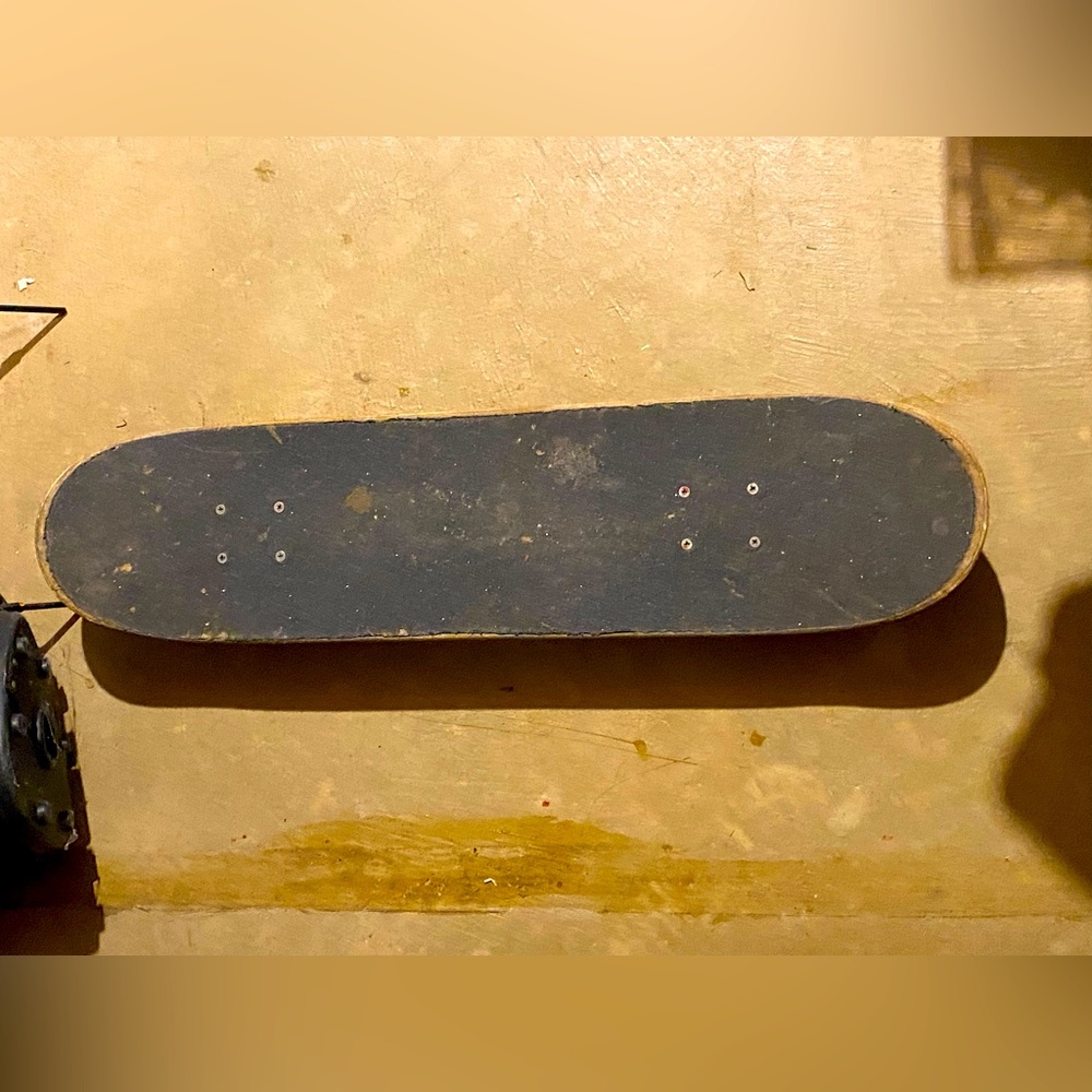 9 X 38 Powell Peralta Skateboard With Vintage Venture Tracker Trucks